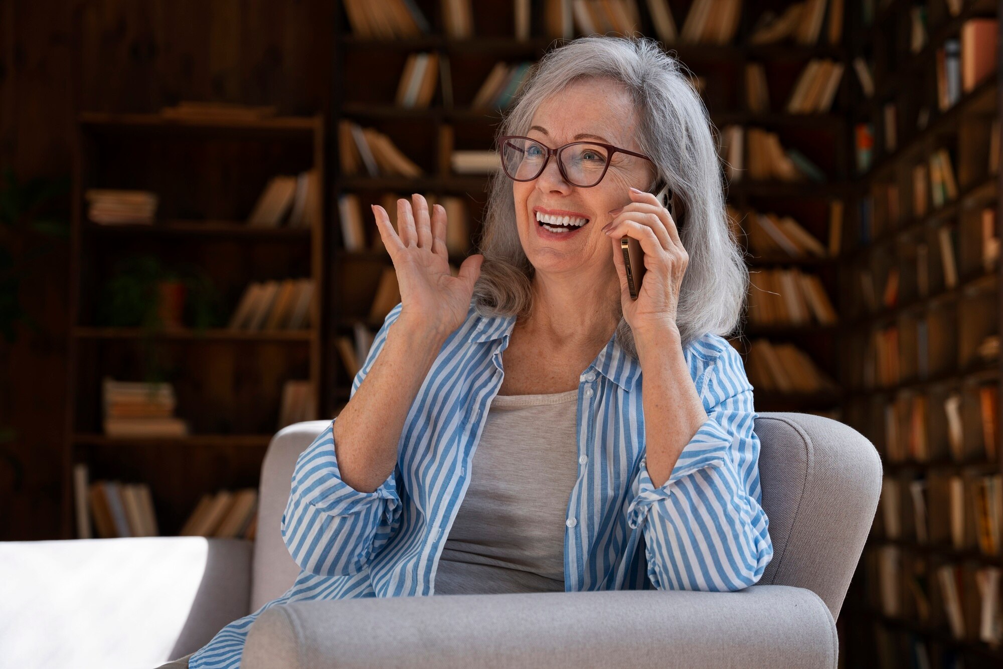 Woman Talking to the Cellphone